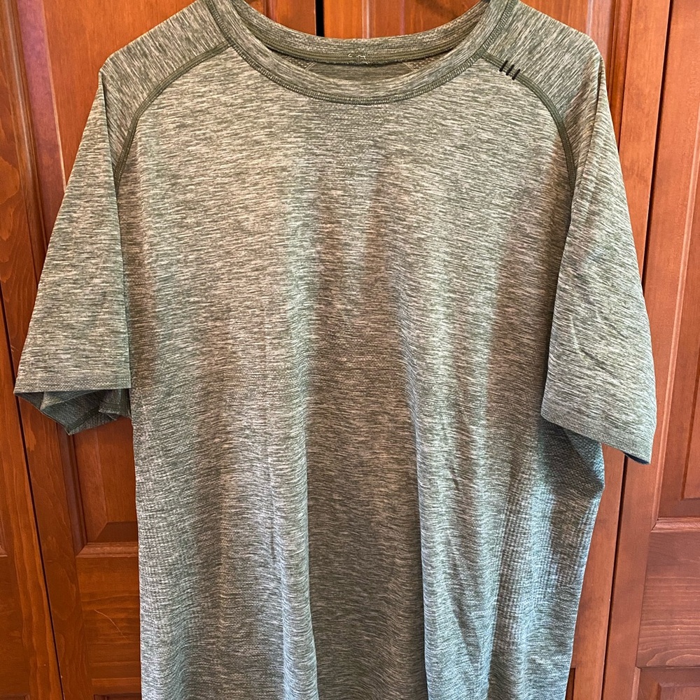 lululemon metal tech shirt